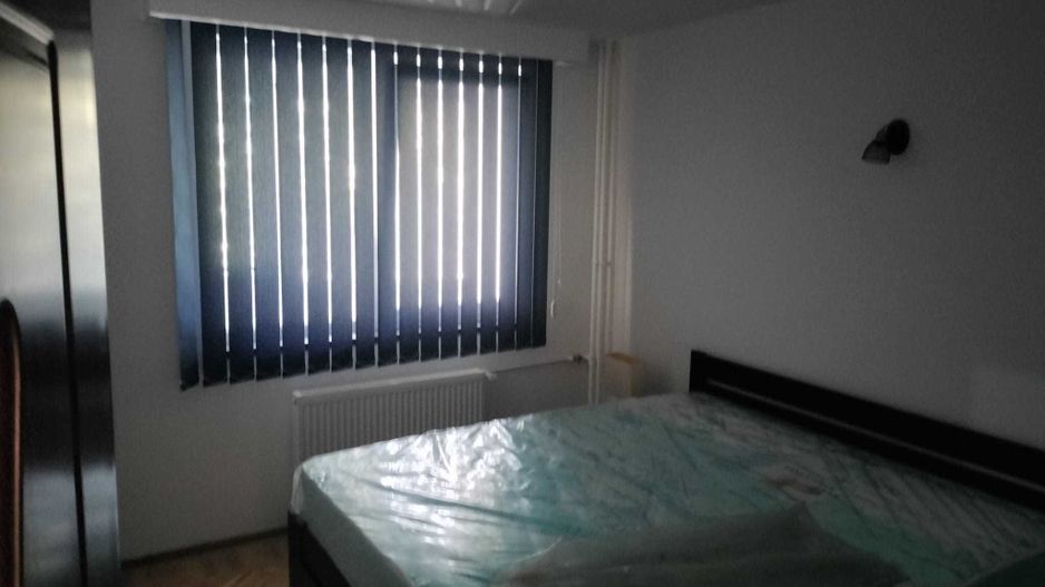 Apartament 2 camere, etaj 2, vis-a-vis de parc, pet friendly, Titan - Poză 3