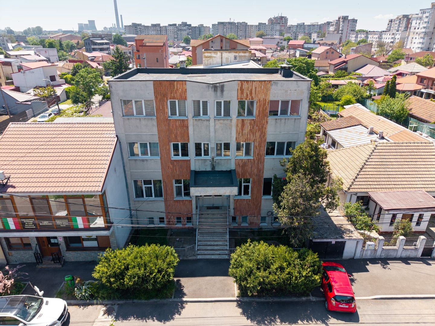 Spatiu comercial premium de inchiriat cu parcare si lift/Constanta - Poză 1