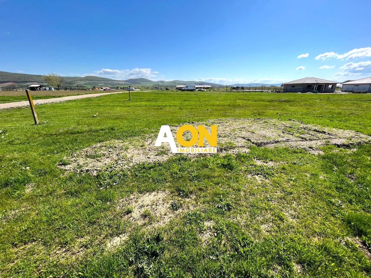 Teren de vanzare, deschidere la 2 strazi, zona Sesuri - Poză 2