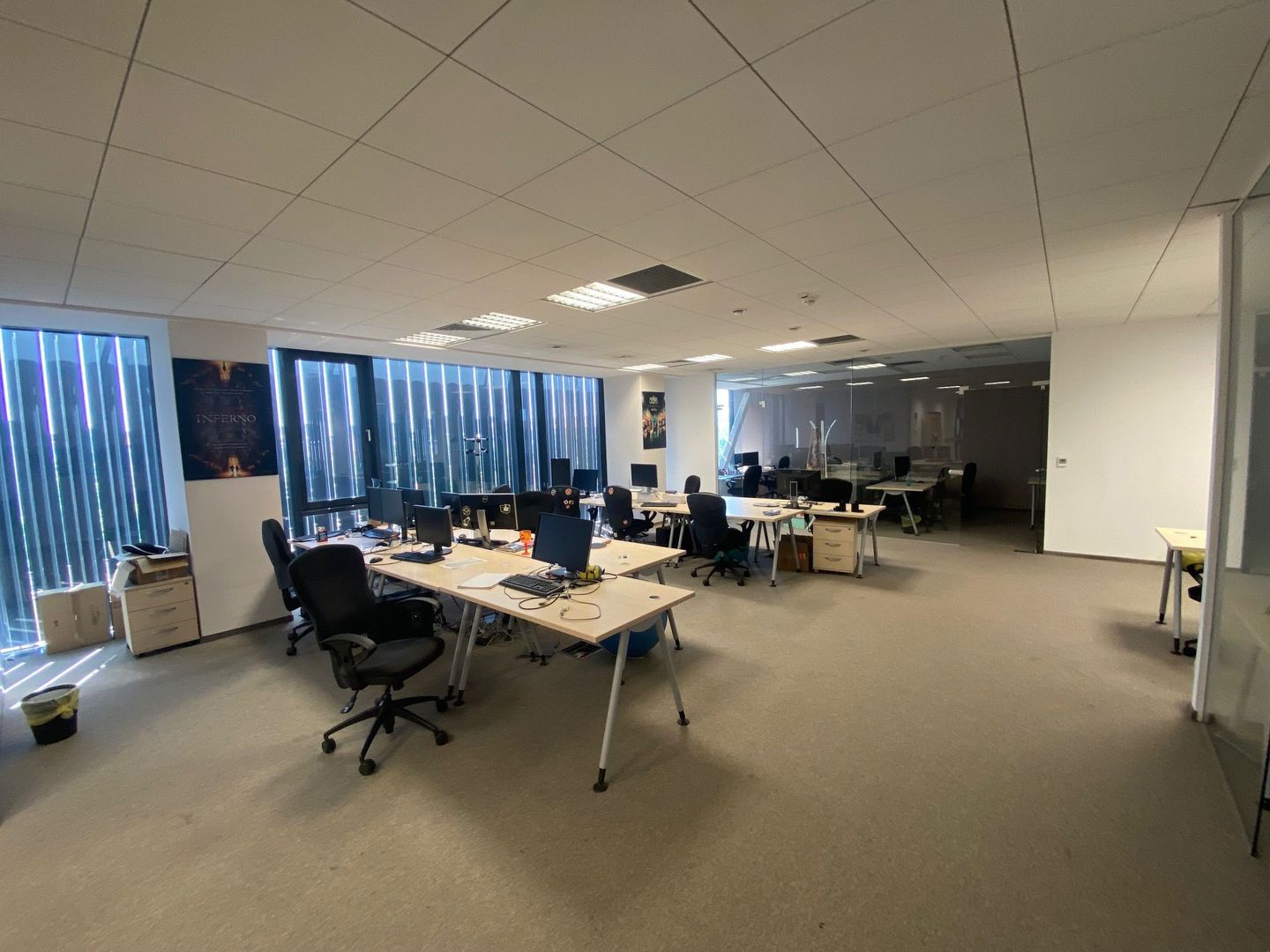 Spațiu de birouri de 375 mp - Poză 2