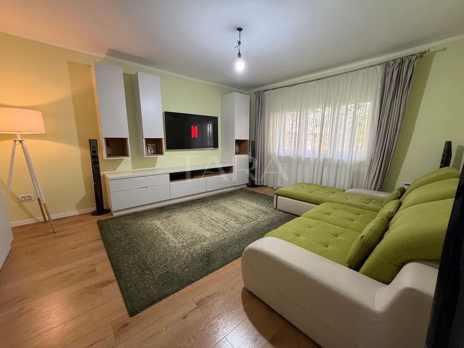 Apartament modern cu 3 camere, garaj și parcare, în zonă liniștită. - Poză 4