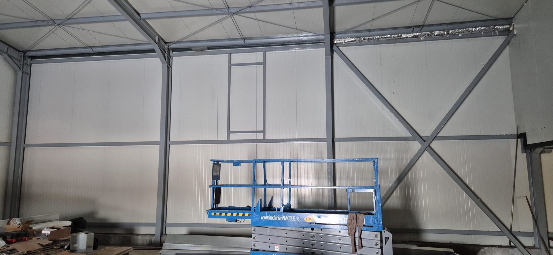 De vanzare hala industriala de 300 mp in Prelungirea Garii Catelu - Poză 9