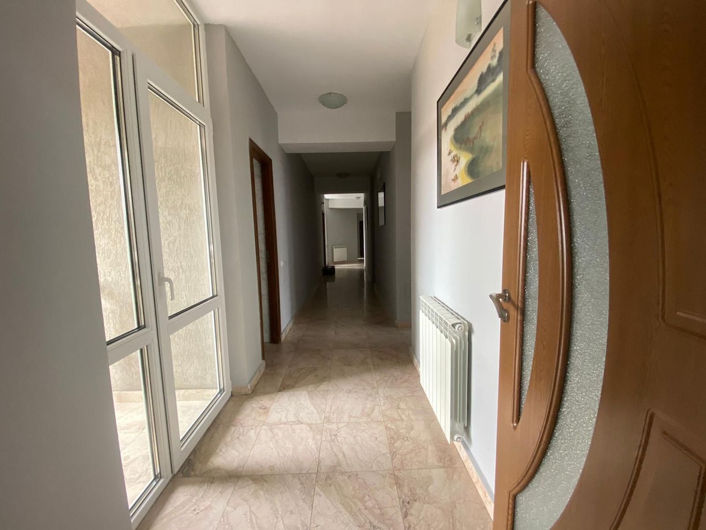 Apartament -220mp + terasa 200mp sector 4 Pasaj Marasesti an bloc 2000 - Poză 4