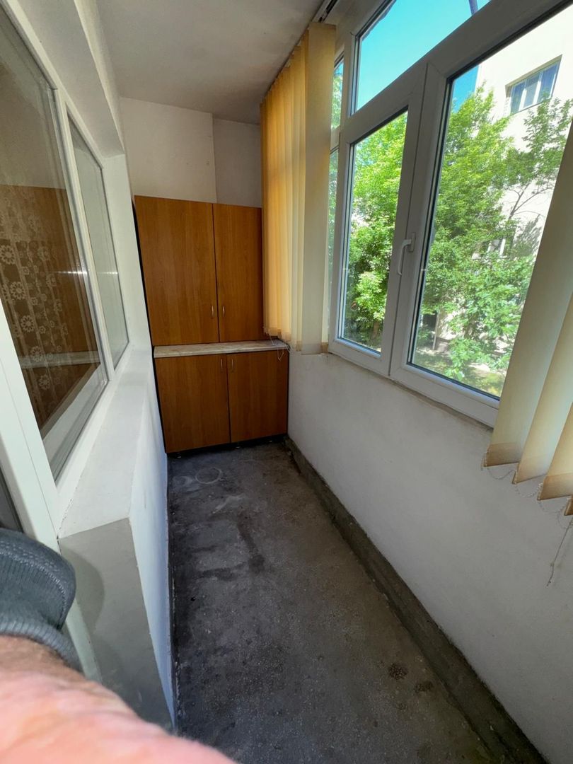 vand apartament 3 camere , zona Splai Mihai Viteazul ,et 1, incalzire - Poză 5