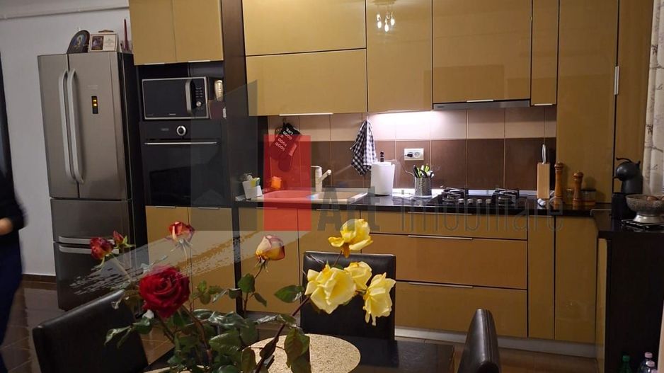 Vand Ap. 4 camere Str. Rezervelor 70 Militari Residence - Poză 2
