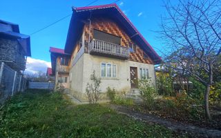 Exclusivitate! Casă cu teren generos în Sat Olteni, Com.Teișani - Poză 1