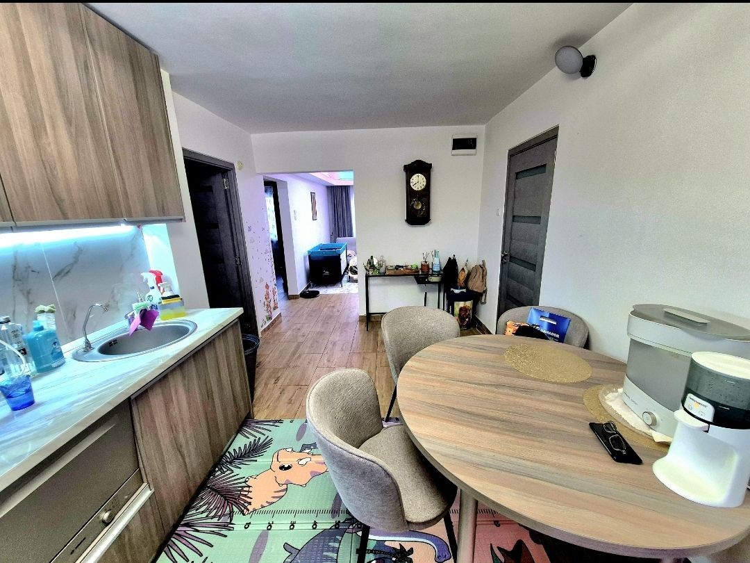 Ap decomandat 4 camere , 2 bai si 2 balcoane-zona Colentina bloc 1986 - Poză 1