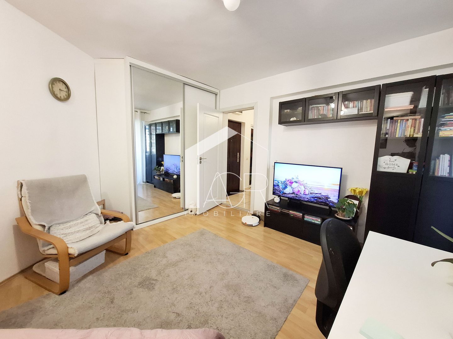 Apartament cu 3 camere, ultracentral - Poză 1