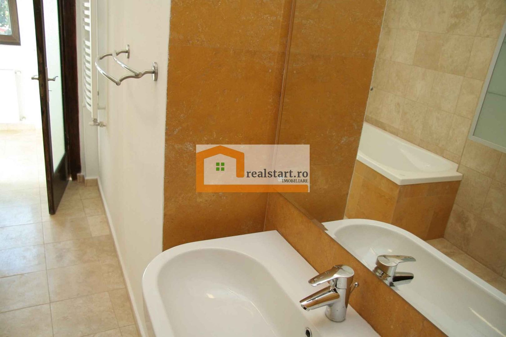 Polona - Pta Romana, Exclusivist, Metrou Romana la 600m distanta, boxa - Poză 33