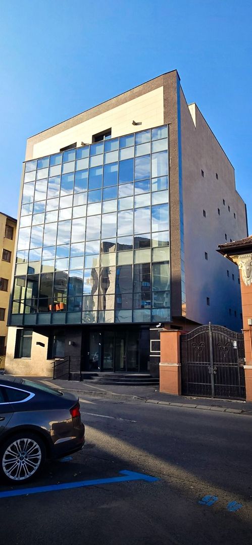 Spatiu  Birouri - Poză 1