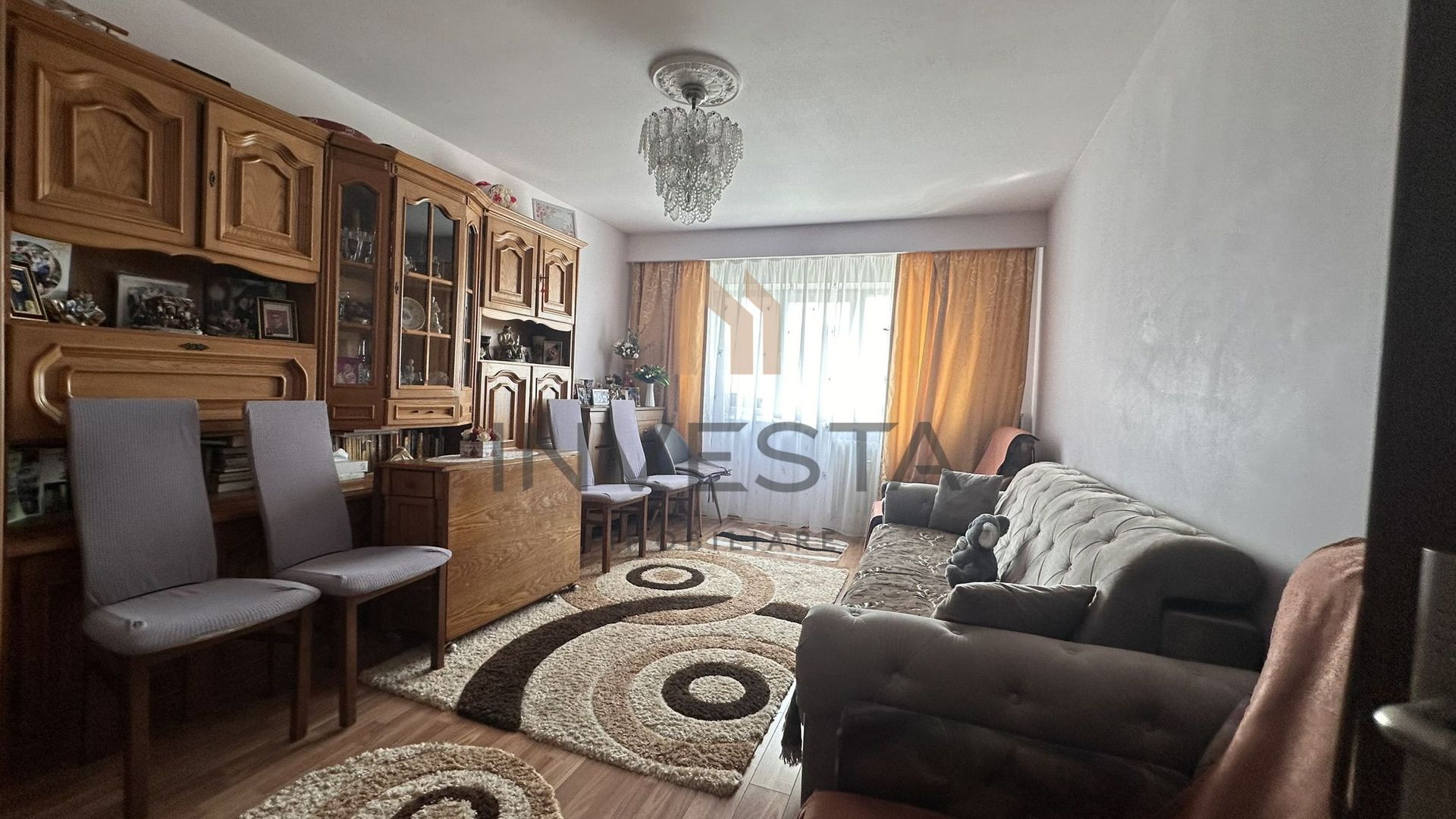 Apartament cu 2 camere decomandate, Etaj intermediar, Intre Lacuri - Poză 1
