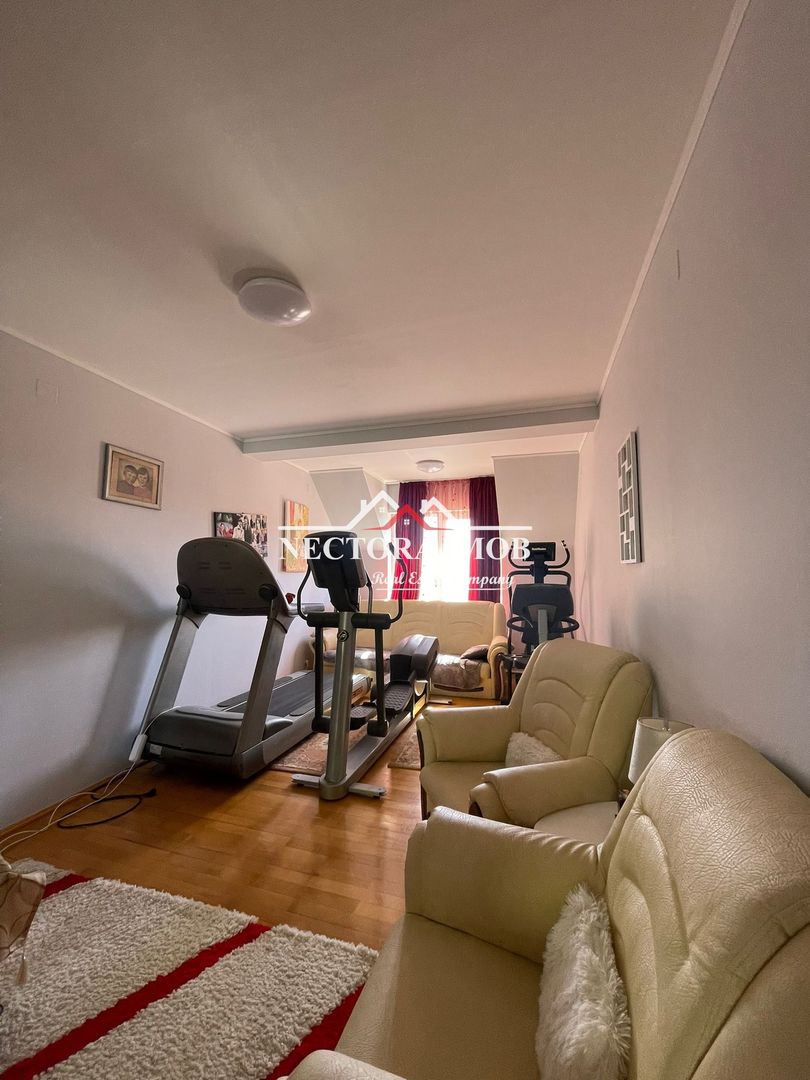 NECTORA IMOB-Casa 4 camere, Str. Constantin Tanase, zona Horea, 200 mp - Poză 17