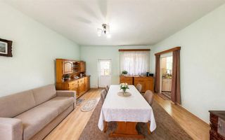 Casa cu spatiu comercial, 1.000mp teren anexe, areal Central, Reghin - Poză 5