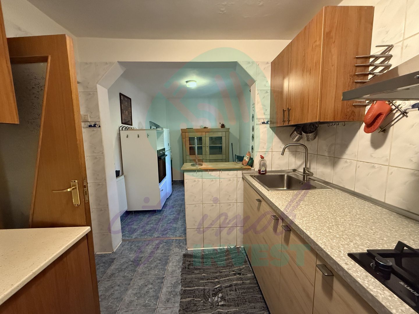 Casa pe parter, singura in curte, in Vatra Luminoasa - Poză 10