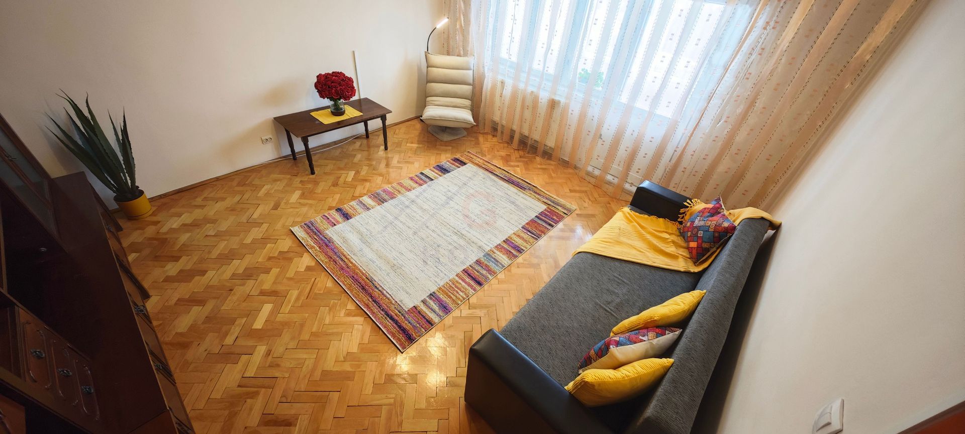 Apartament mare, decomandat, bucatarie separata. PET FRIENDLY. - Poză 13