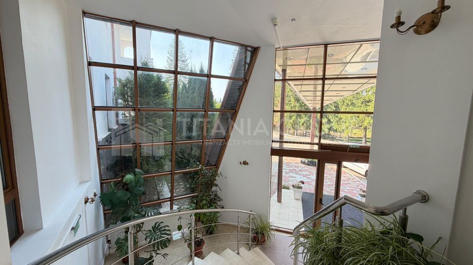 Hotel 4 stele, complet echipat, 30 camere, 6.000 mp teren – Poiana Brașov - Poză 8