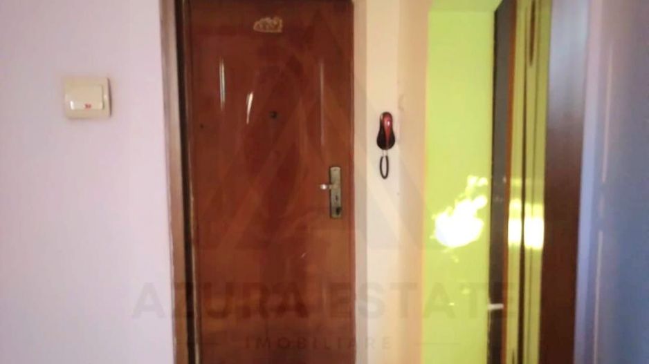 Apartament 2 camere 45 mp utili renovat etaj 3 in Cisnadie - Poză 3