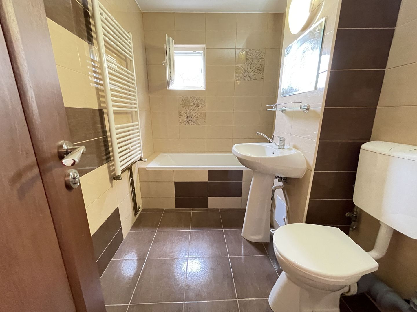 Apartament decomandat in zona Bucovina - Poză 13