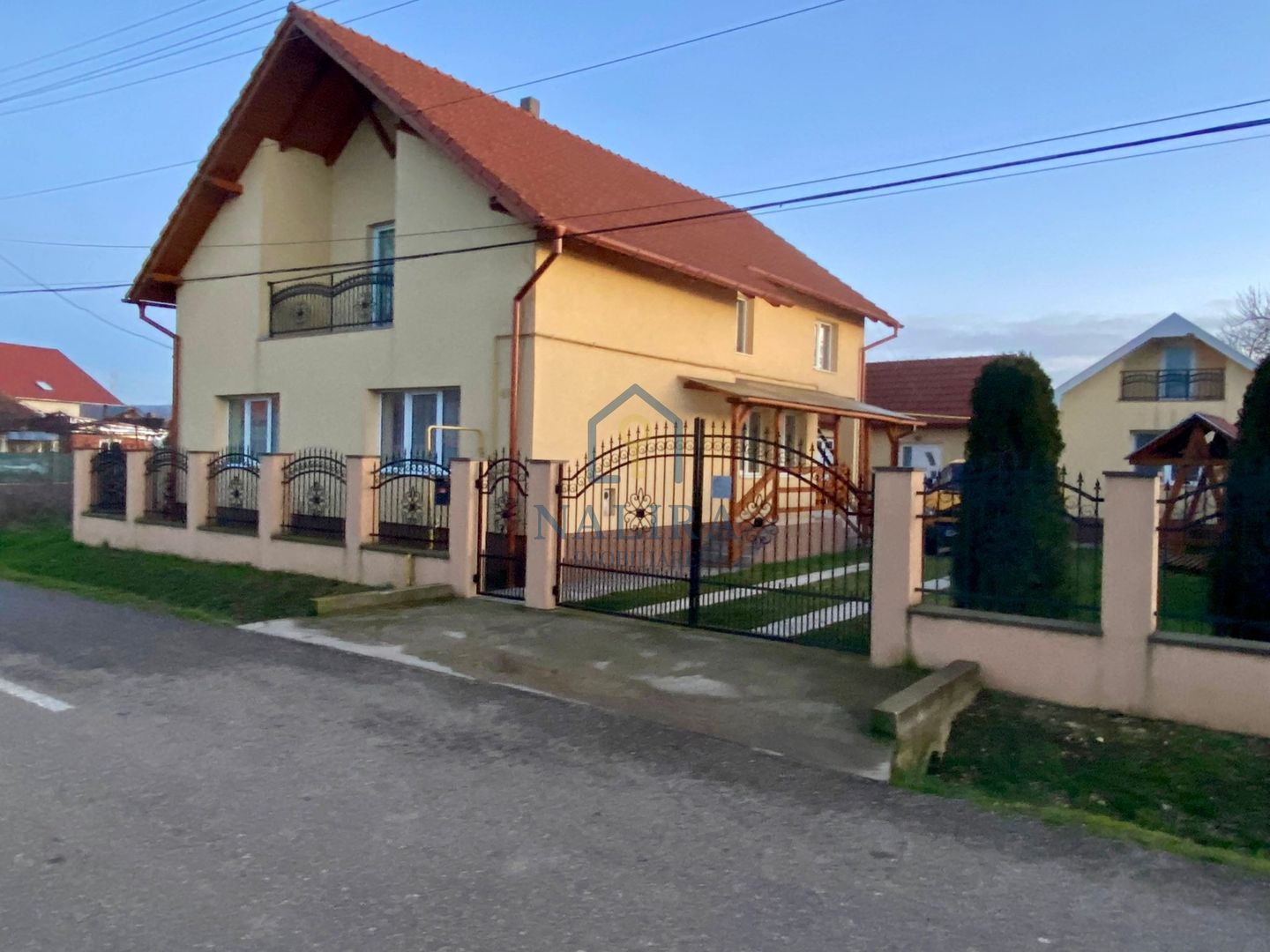 Casă de vânzare Seini - Poză 1