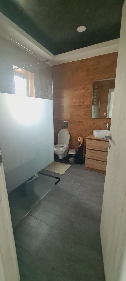 Casă superbă, modernă și complet mobilată - Poză 11