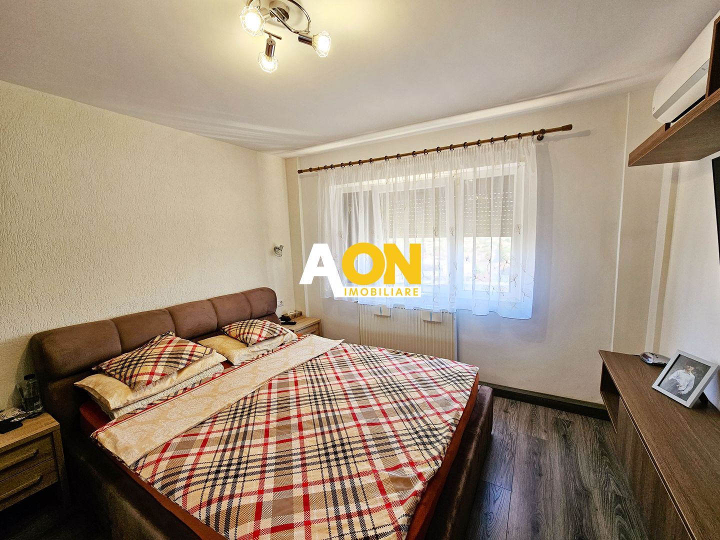 Apartament cu 3 camere, 64 mp utili, partial mobilat, ultracentral - Poză 8