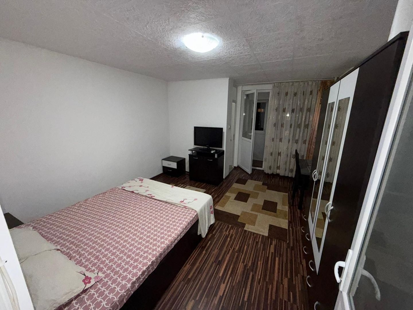 Garsonieră mobilată și utilată Sector 3 – Auchan Vitan - Poză 1