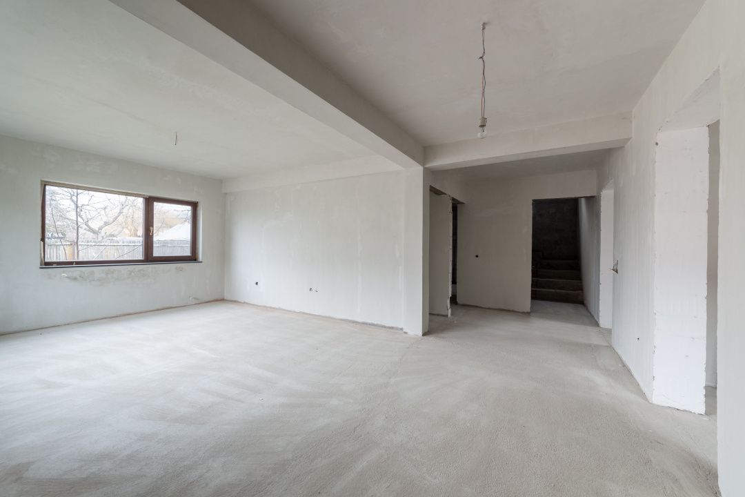 Casa sptioasa cu potential real in Maracineni la 5 pasi de Pitesti-Arges! - Poză 6