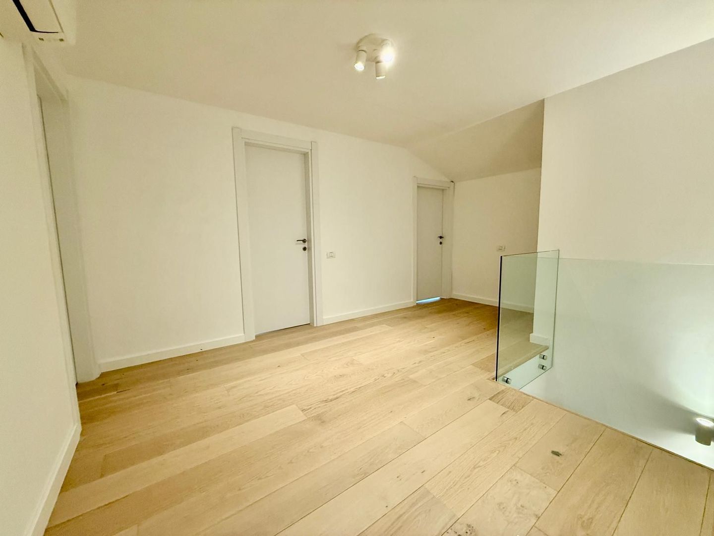 Vilă Premium cu Terasă și Curte Amenajată | Corbeanca – Zonă Selectă - Poză 25