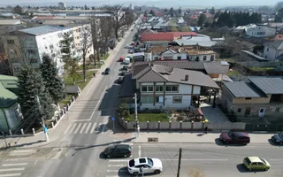 Clădire și teren pentru investiție, central Roman - Poză 74