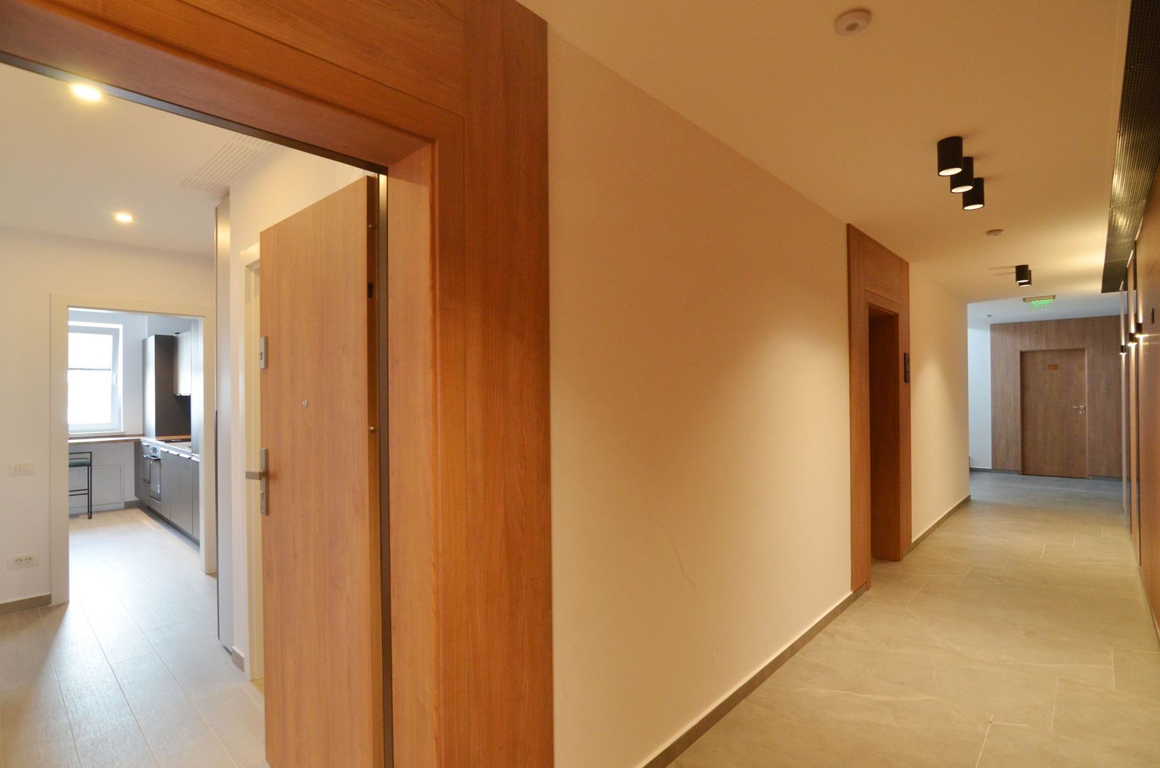 Apartament la prima inchiriere cu parcare subterana URBAN PLAZA - Poză 21