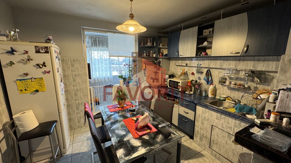 Etaj intermediar. Pozitie excelenta. Boxa in CF - Poză 5