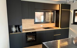 Apartament ultrafinisat 4 camere 3 bai si curte 200 mp in Arhitectilor - Poză 5