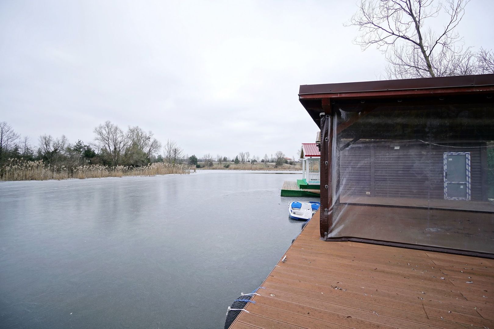 👉 Vilă spectaculoasă pe lac – Ghermănești | 573 mp | Terasă, ponton, - Poză 9