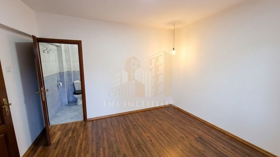 Apartament 4 camere Triaj Brasov - Poză 15