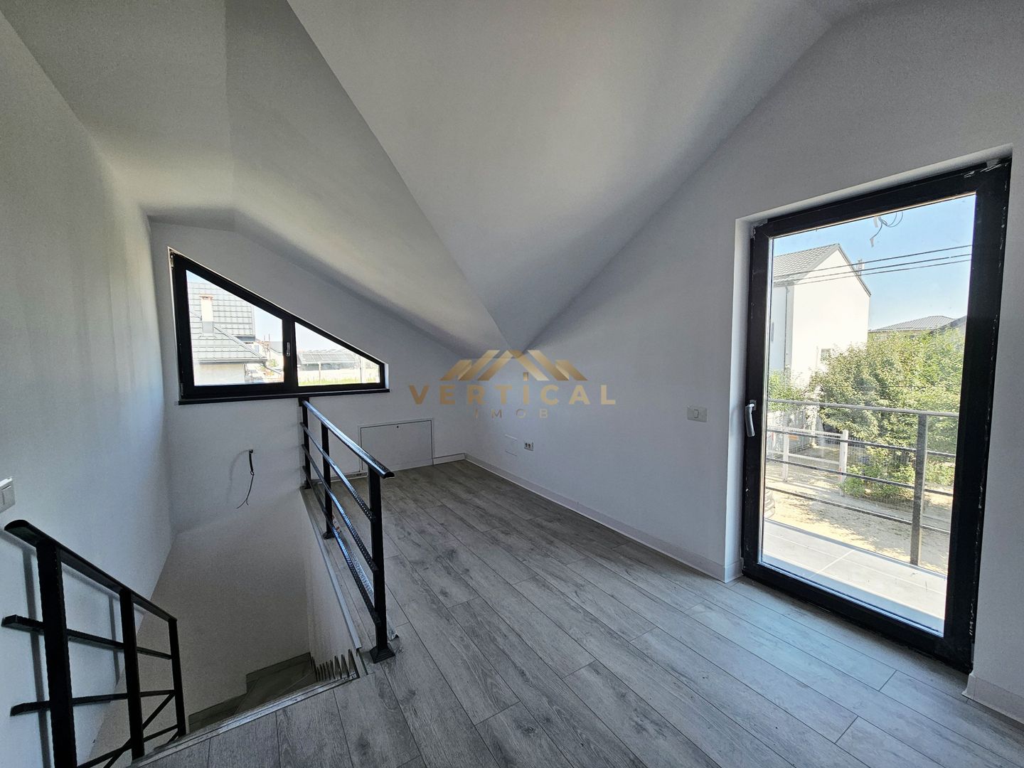 Casa P+M | 4 camere | comuna Berceni - Poză 12