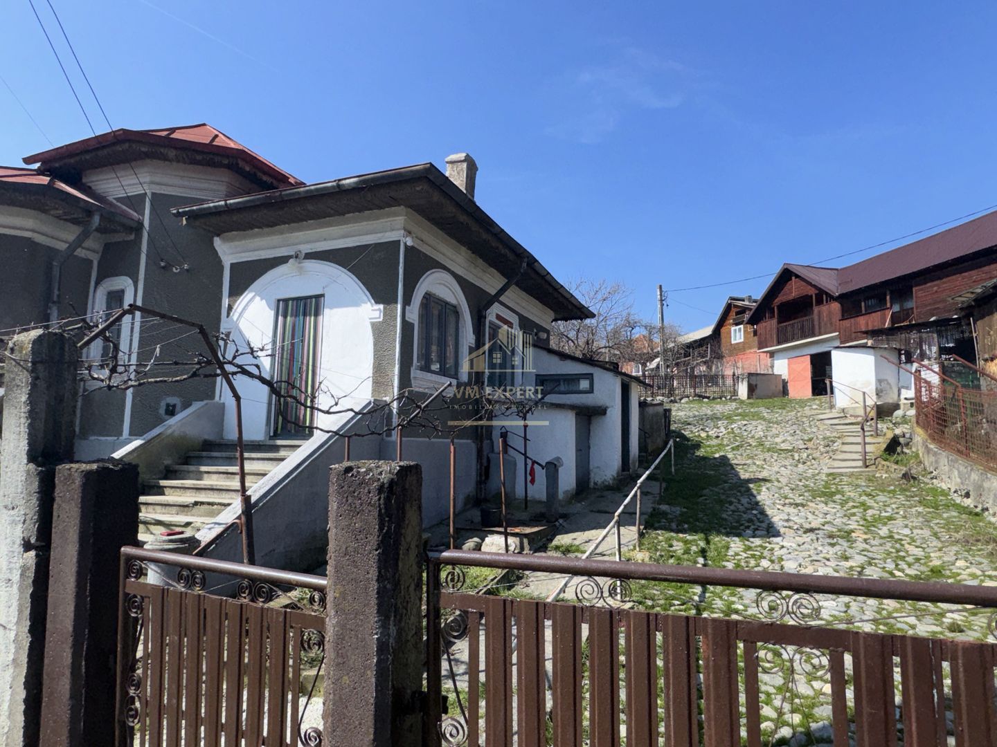 CASA 3 CAMERE+ANEXA 2 CAMERE GARAJ TEREN 2430MP BEREVOIESTI ARGES - Poză 1