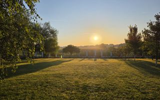 Resedinta spectaculoasa  – Vila exclusivista deschidere directa la lac - Poză 37