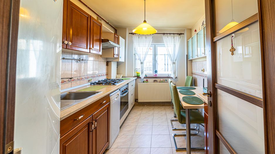 REZERVAT!!! Apartament 4 camere în Piața Spitalului - Poză 5