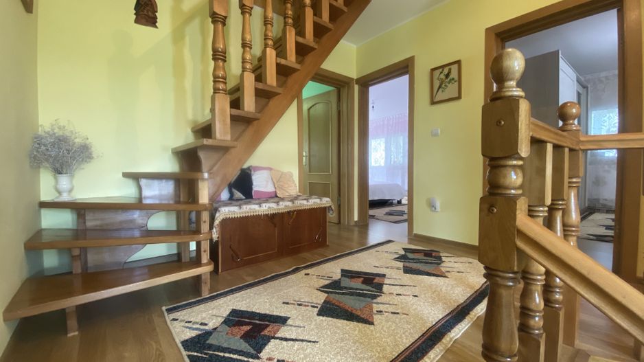 Oaza de liniste si verdeata! Vanzare casa cu 5 camere in Pucioasa - Poză 26