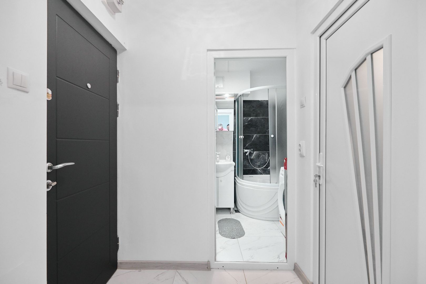 Garsonieră decomandată - Complet renovată -  Parter – Prundu - Poză 11