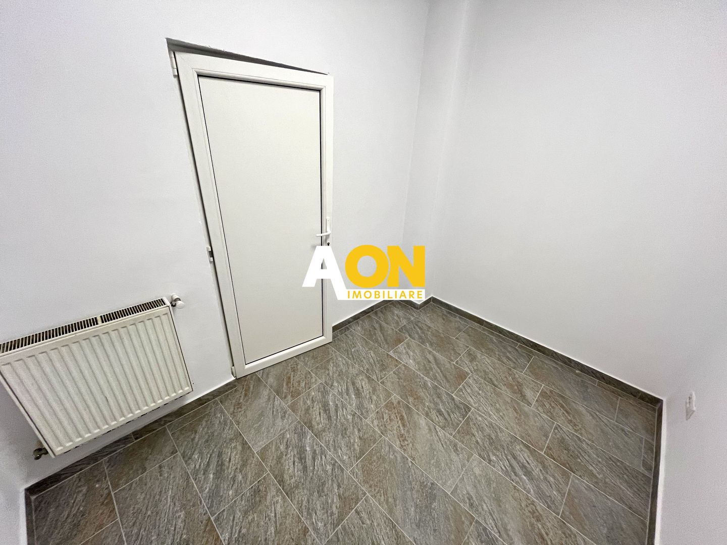 Spațiu Comercial, Trafic Pietonal, Complet Renovat - Poză 5