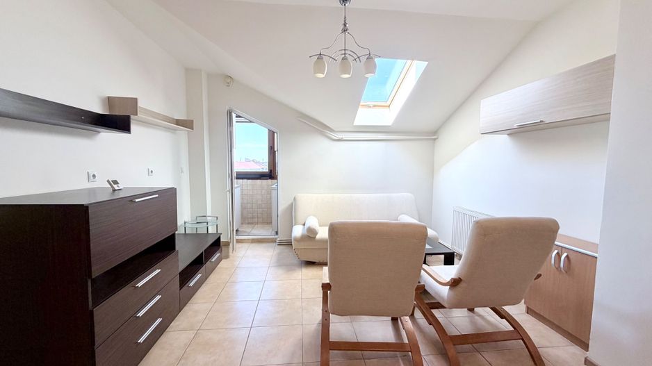 APARTAMENT SPATIOS CU LOC DE PARCARE - Poză 1