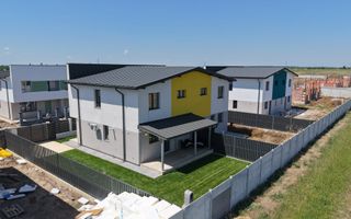 Vila de vanzare-4 camere-2 bai - Poză 1