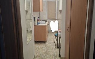 Vând apartament cu 3 camere zona Dâmbu Pietros aproape de bulevard . - Poză 6
