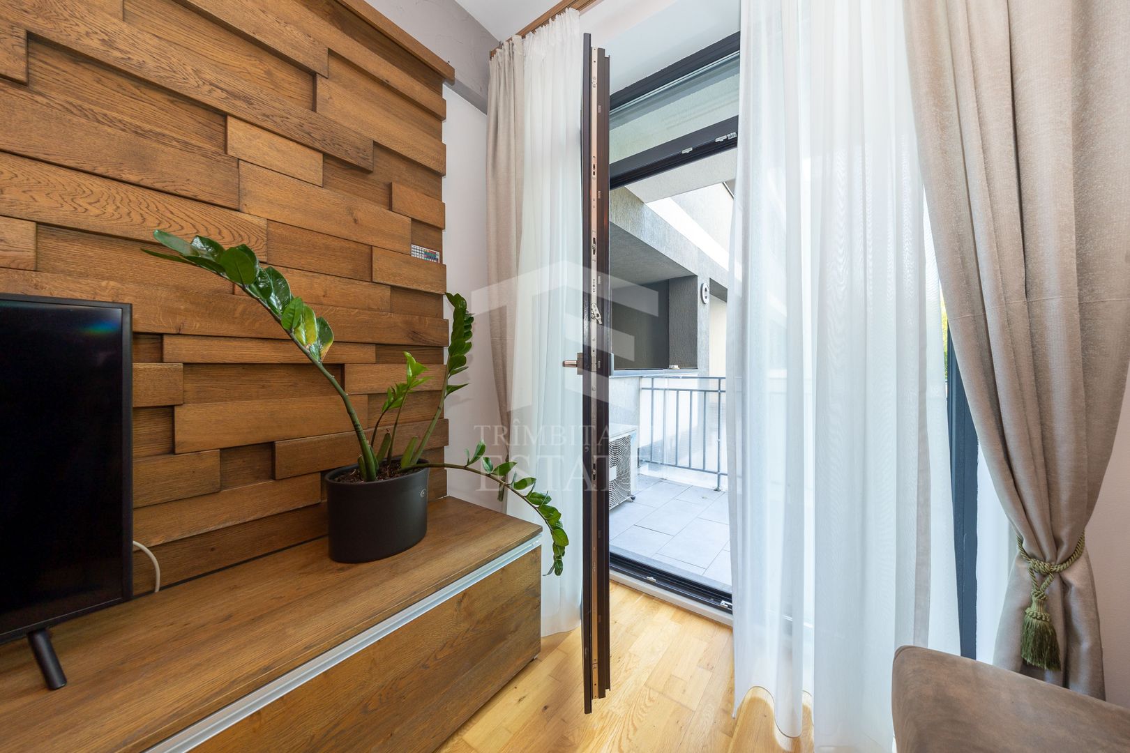 Tractorul Coresi-Apartament 2 camere+parcare subterana - Poză 9