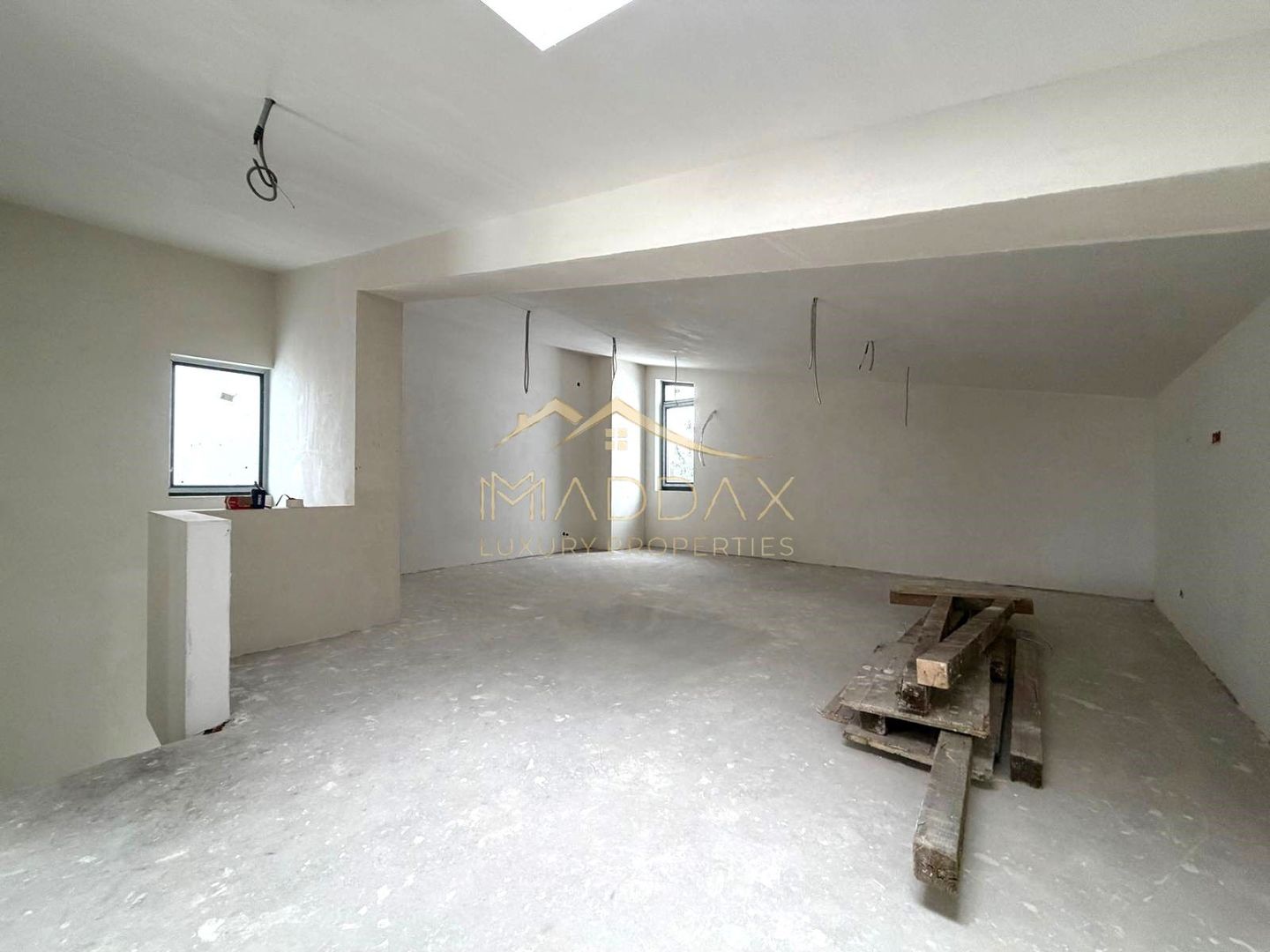 Vila moderna 6 camere // 190mp // teren 300mp // Tunari - Poză 13