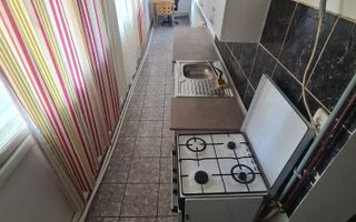 🏠 Vând apartament 2 camere (transformat în 3) - Poză 4