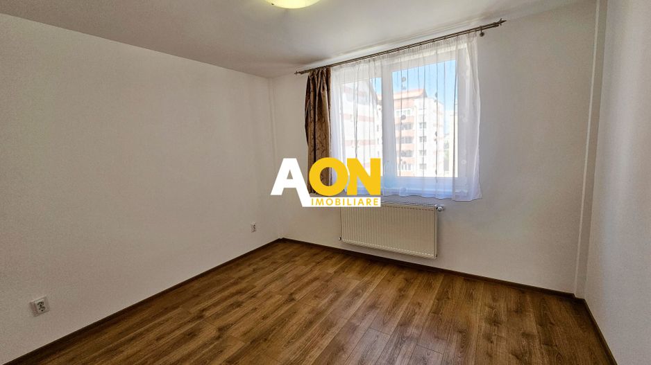 Penthouse 4 camere, 100 mp utili + terasa 83 mp + boxa 21 mp, Centru - Poză 9