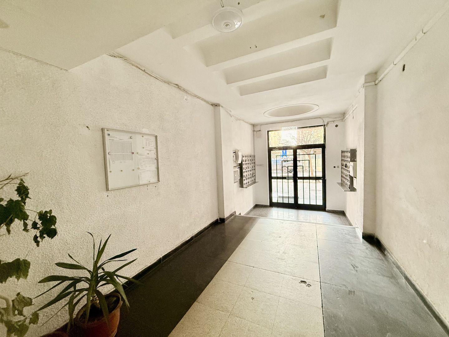 Calea Victoriei ap 2 camere cu terasa parter risc 1 - Poză 20