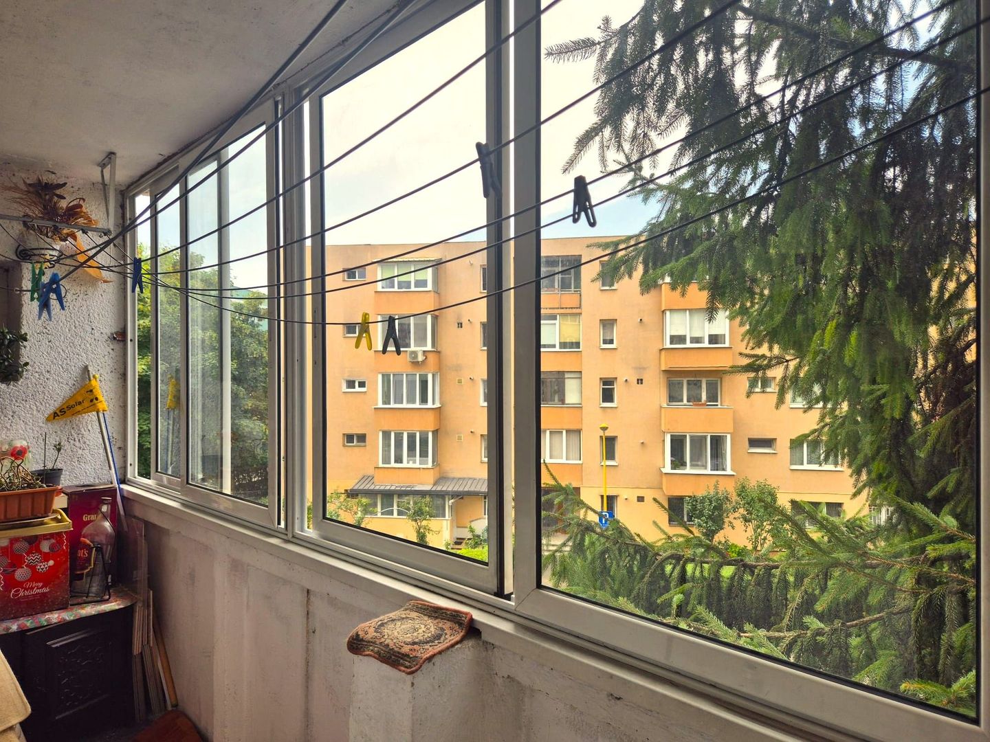 Exclusivitate- camera cu baie intr-un apartament - Poză 5